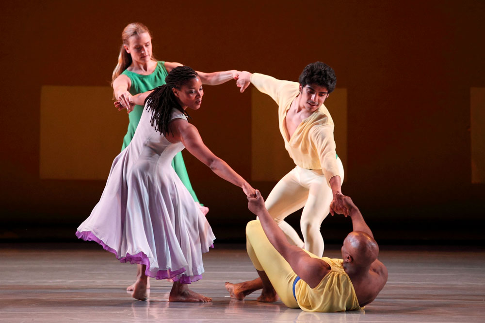 Mark Morris Dance Group in L’Allegro, Il Penseroso ed Il Moderato. © Elaine Mayson.