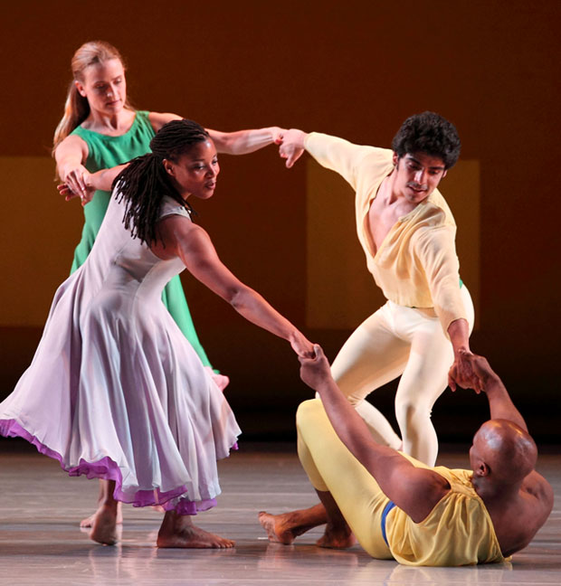 Mark Morris Dance Group in L’Allegro, Il Penseroso ed Il Moderato. © Elaine Mayson.