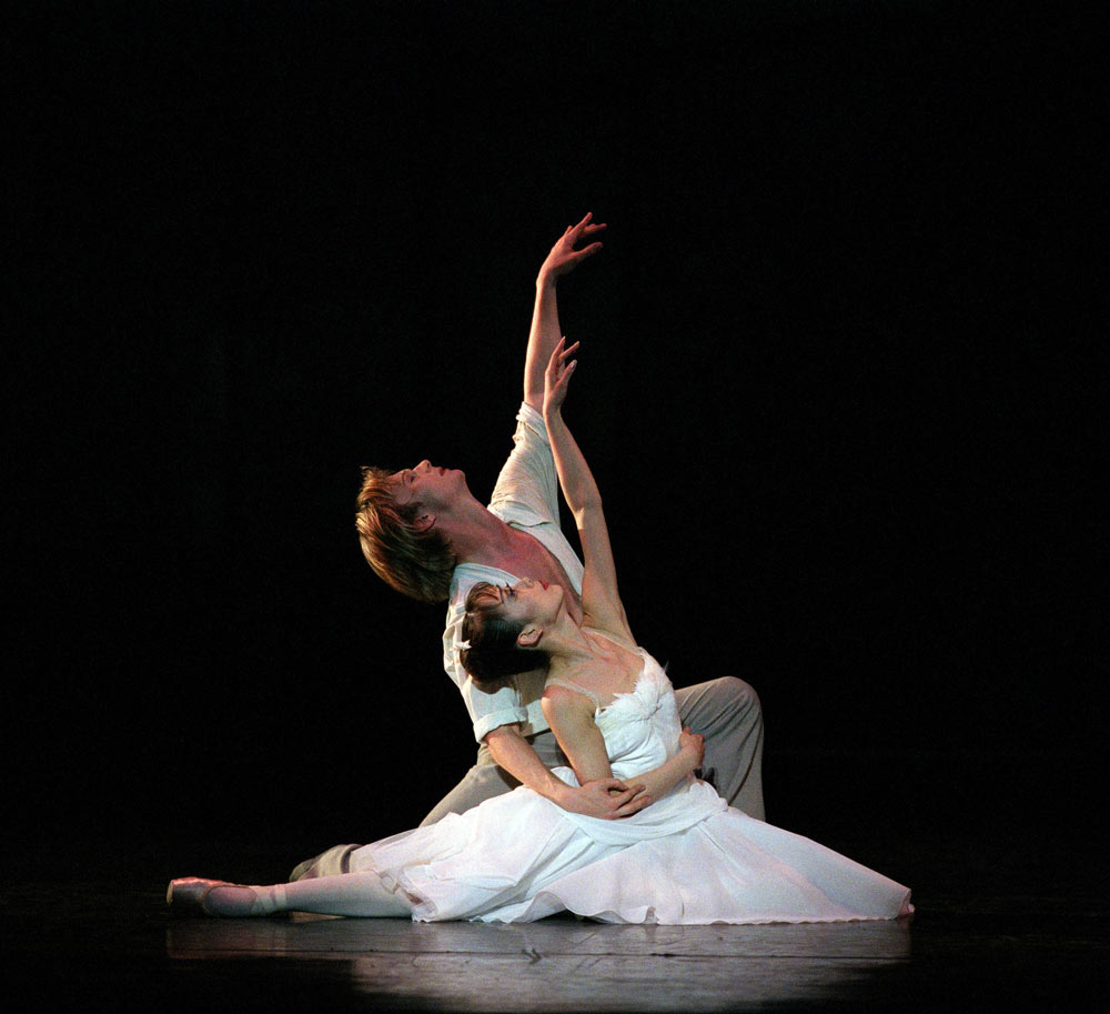 Nao Sakuma and Robert Parker in The Two Pigeons. © Bill Cooper.