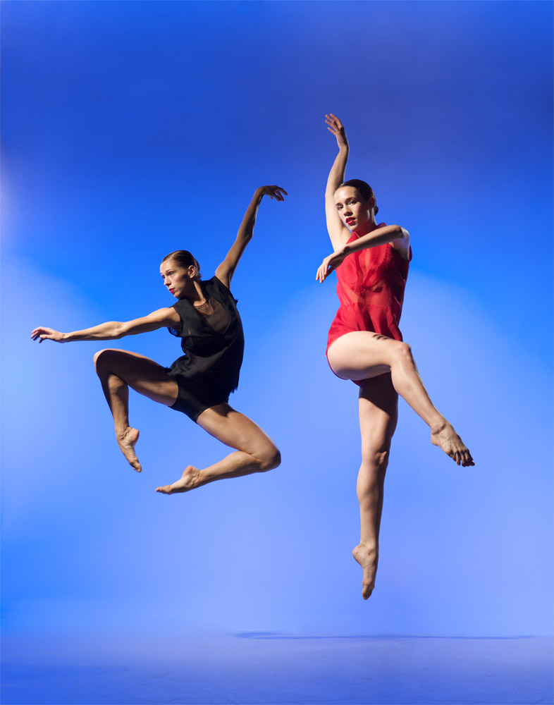 Nederlands Dans Theater 2 dancers. © Chris Nash.