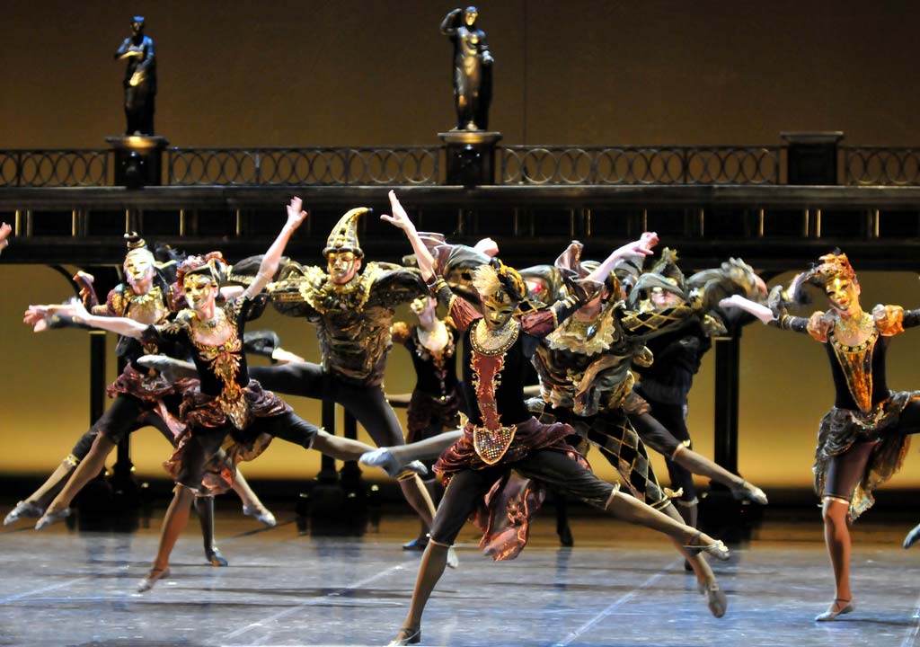 Eifman Ballet dancers in Anna Karenina. © Dave Morgan. (Click image for larger version)