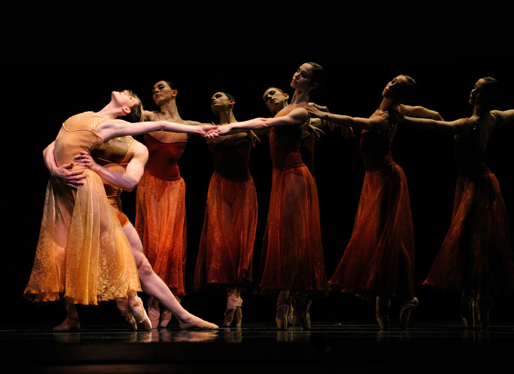 San Francisco Ballet in Liang's Symphonic Dances. © Erik Tomasson. (Click image for larger version)