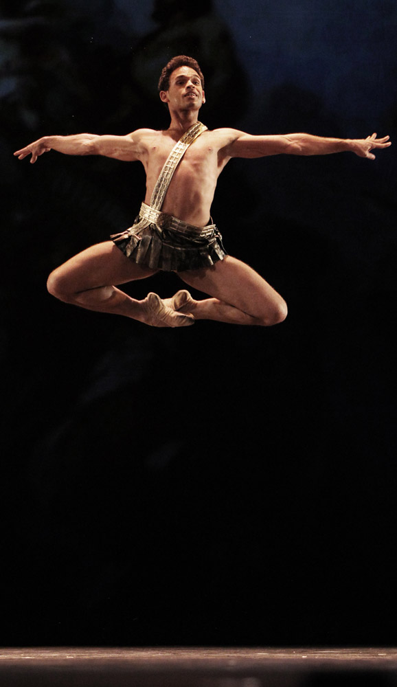 Yonah Acosta in Acteon. © Stanislav Levshin. (Click image for larger version) 