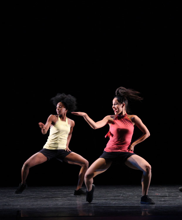 Danza Contemporanea de Cuba in Mambo 3XXI. © Justin Nicholas. (Click image for larger version)