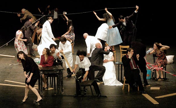 Tanztheater Wuppertal Pina Bausch in Viktor. © Ulli Weiss.  (Click image for larger version)