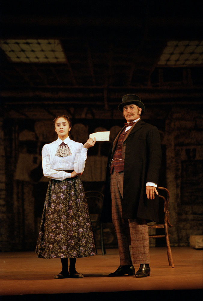 Desmond Kelly as Henry Hobson and Leticia Müller as Maggie Hobson in <I>Hobson's Choice</I>.<br />© Bill Cooper and courtesy of Birmingham Royal Ballet. (Click image for larger version)