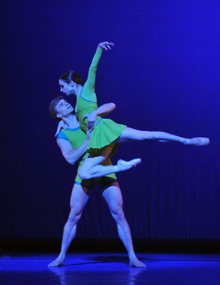 Gennadi Nedvigin & Maria Kochetkova in Wheeldon's <I>Number Nine</I>.<br />© Dave Morgan and courtesy of San Francisco Ballet. (Click image for larger version)