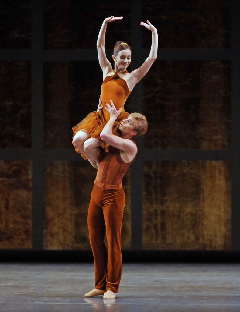 Maria Kochetkova and Gennadi Nedvigin in Tomasson's <I>Trio</I>.<br />© Dave Morgan and courtesy of San Francisco Ballet. (Click image for larger version)