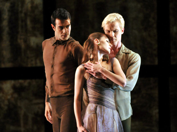 Vito Mazzeo, Tiit Helimets & Sarah van Patten in Tomasson's Trio.© Dave Morgan. (Click image for larger version)