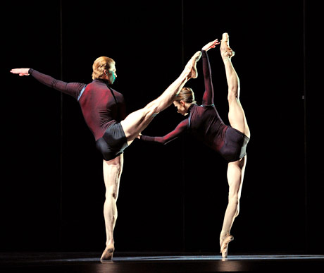 Maria Kochetkova and Gennadi Nedvigin in Page’s <I>Guide to Strange Places</I>.<br />© Erik Tomasson. (Click image for larger version)