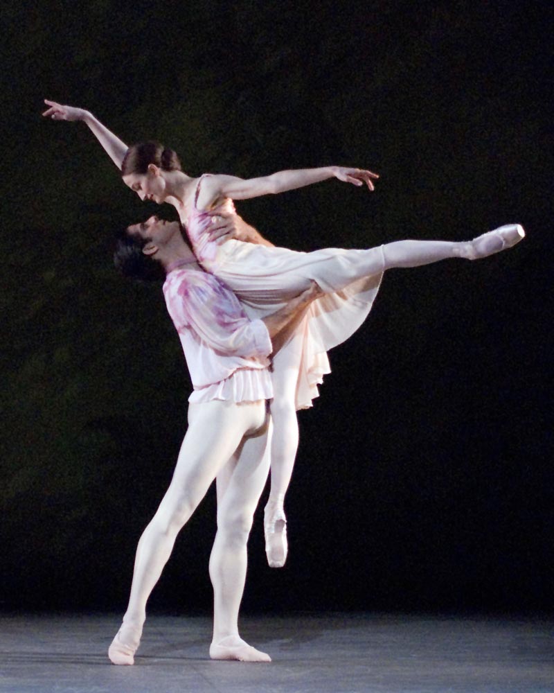 Julie Kent and Marcelo Gomes in <I>The Leaves Are Fading</I>.<br />© Gene Schiavone. (Click image for larger version)