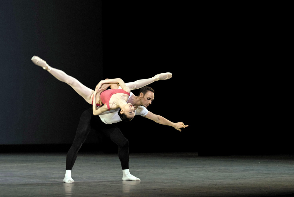 Thomas Lund and Yao Wei in Symphony in Three Movements (2009).<br />© Kyle Froman. (Click image for larger version)