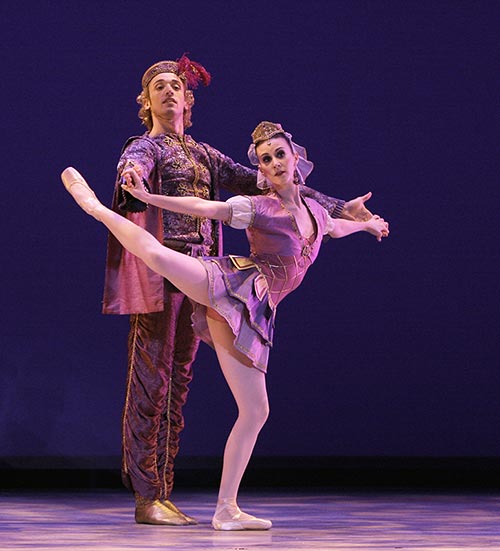 Elisabeth Holowchuk and Matthew Prescott in <I>Pas de Deux Mauresque</I> from Balanchine's <I>Don Quixote</I> (<a href="http://www.ballet.co.uk/magazines/yr_08/nov08/ok_rev_suzanne_farrell_balanchine_1008.htm">from 2008 Balletco review</a>). © Carol Pratt