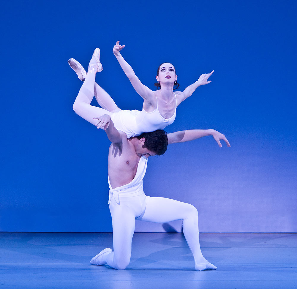 Sara Ivan and Michael Cook in <I>Apollo</I> (<a href="http://www.ballet.co.uk/magazines/yr_10/dec10/et_rev_suzanne_farrell_ballet_1010.htm">from 2010 Balletco review</a>).<br />© David Bazemore. (Click image for larger version)